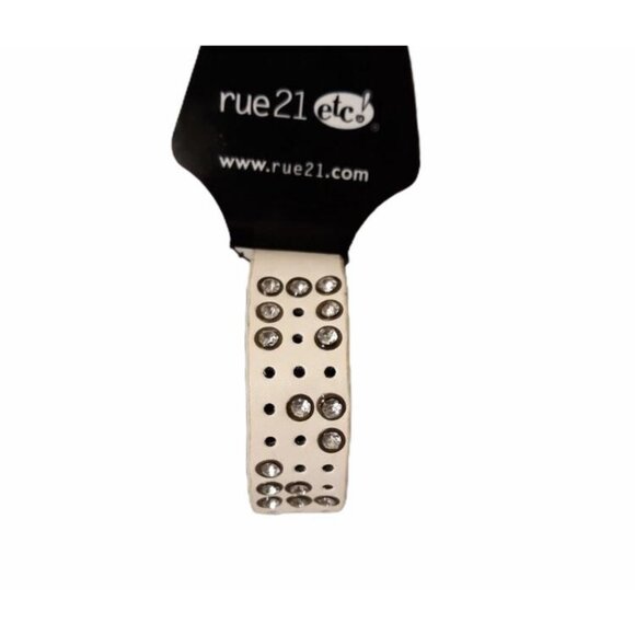 Rue21 Women's White Studded Bracelet Fashion Jewelry Snap Closure - Picture 1 of 4